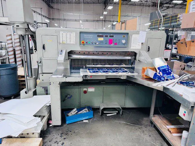 2003 Datien CT-137 Paper Cutter