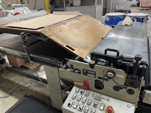 2000 Tunkers 1100 Semi-Automatic Mounter - Image 3